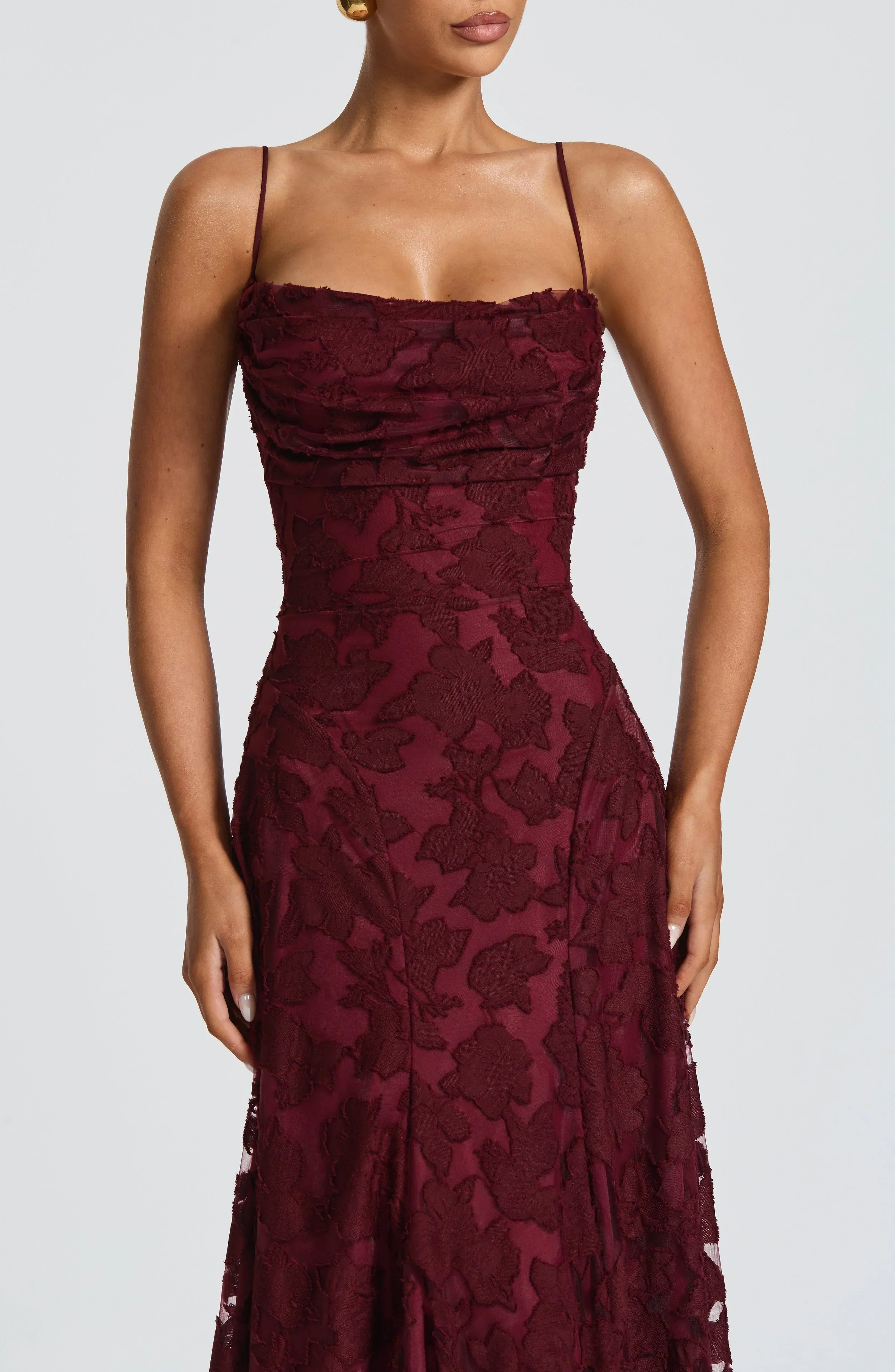 Rhoda™ – Fließende Eleganz im zeitlosen Maxi-Stil